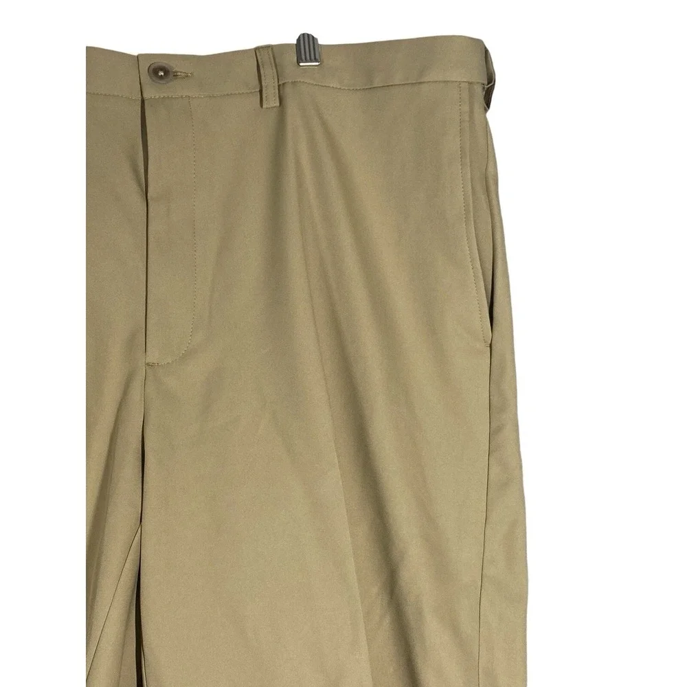 Haggar Mens Big & Tall Cool 18 Pro Shorts in Khaki Size‎ 40W